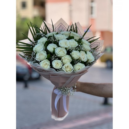 Nazende 21 Beyaz Gül Buketi