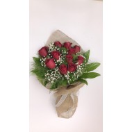 11 Kırmızı Gül Hasır Buketi