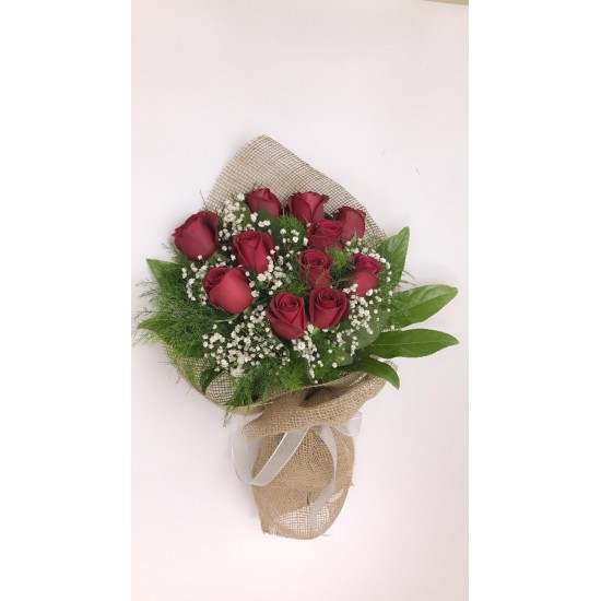 11 Kırmızı Gül Hasır Buketi