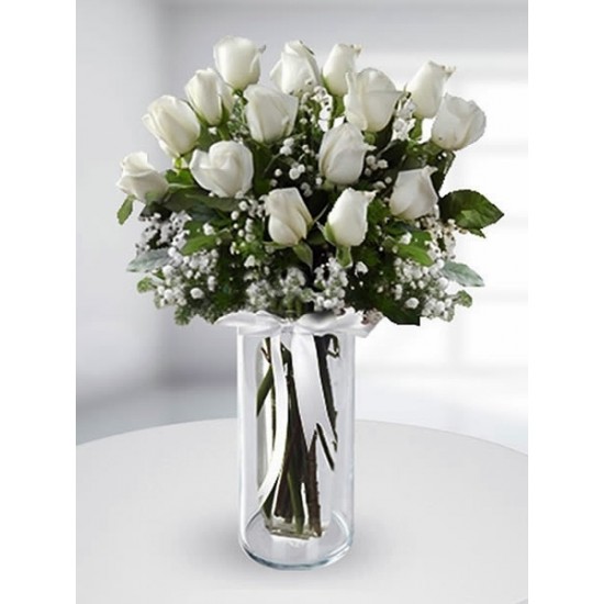 Vazoda 15 Beyaz Gül