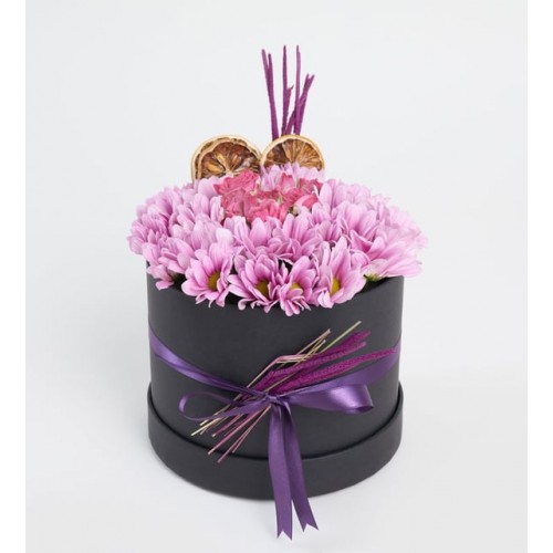 Siyah Kutuda Pembe Kasımpatı