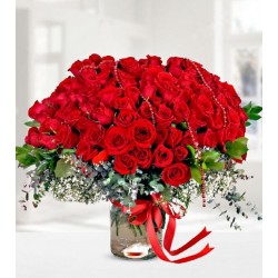 101 Kırmızı Gül Vazoda